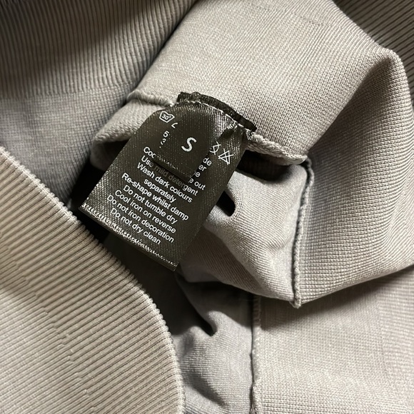 Medium grey alphalete amplify leggings - Picture 3 of 6